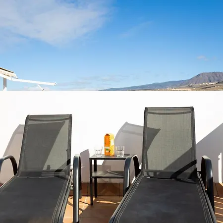 Charming Sunset Penthouse With Pool Lejlighed *