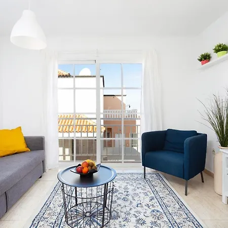 Charming Sunset Penthouse With Pool Lejlighed